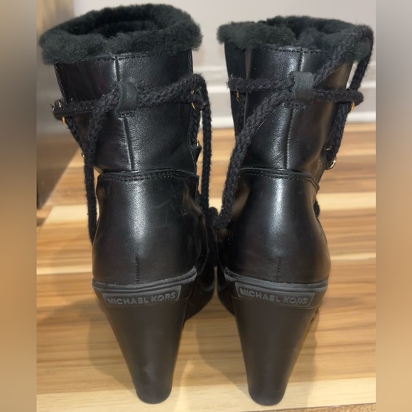 Michael Kors Shearling Sheep Fur And Leather Upper Sole,Wedge Heel Women Booties - Picture 4 of 8
